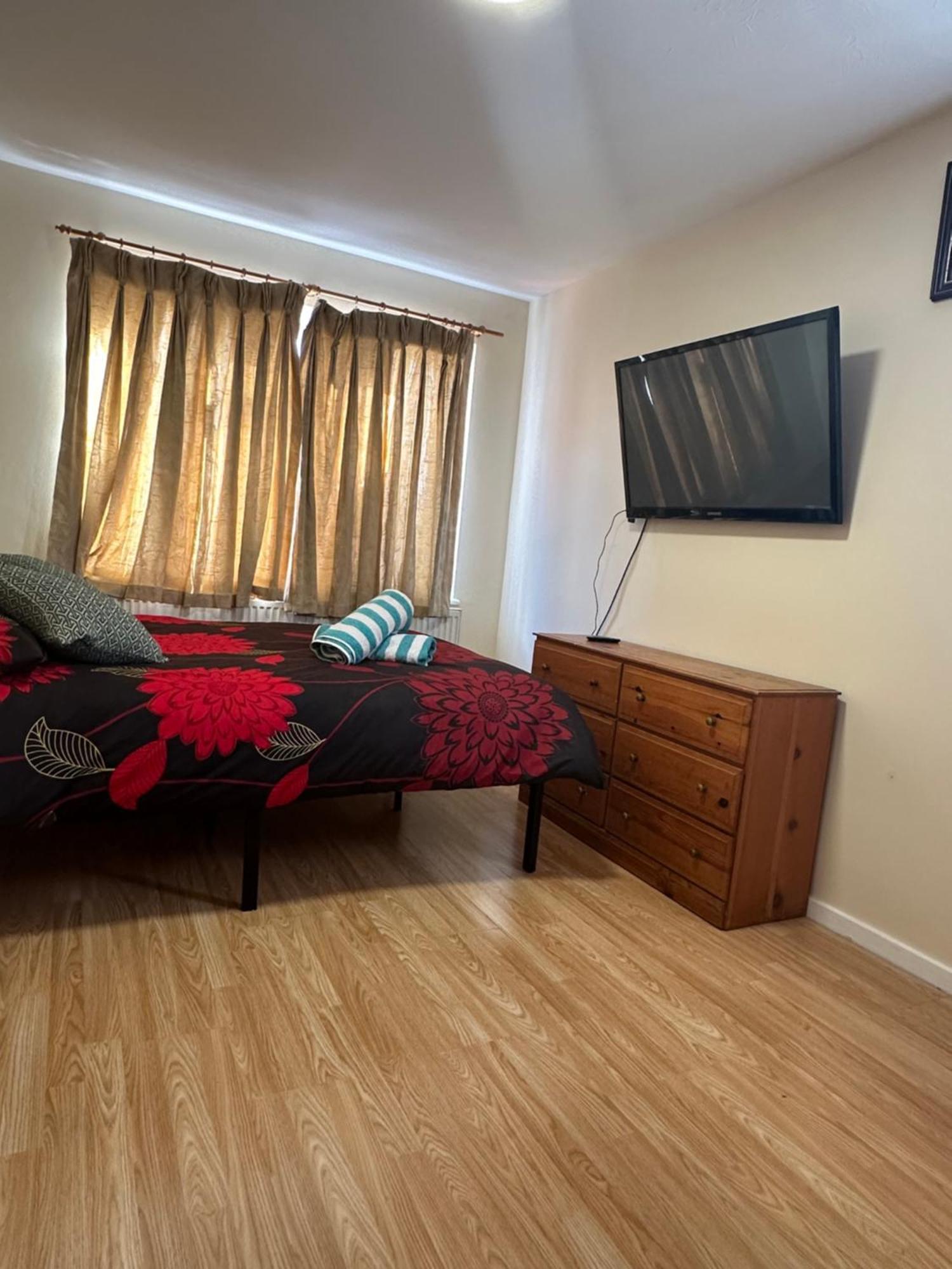 Habitación en casa particular Spacious Double Near Excel *