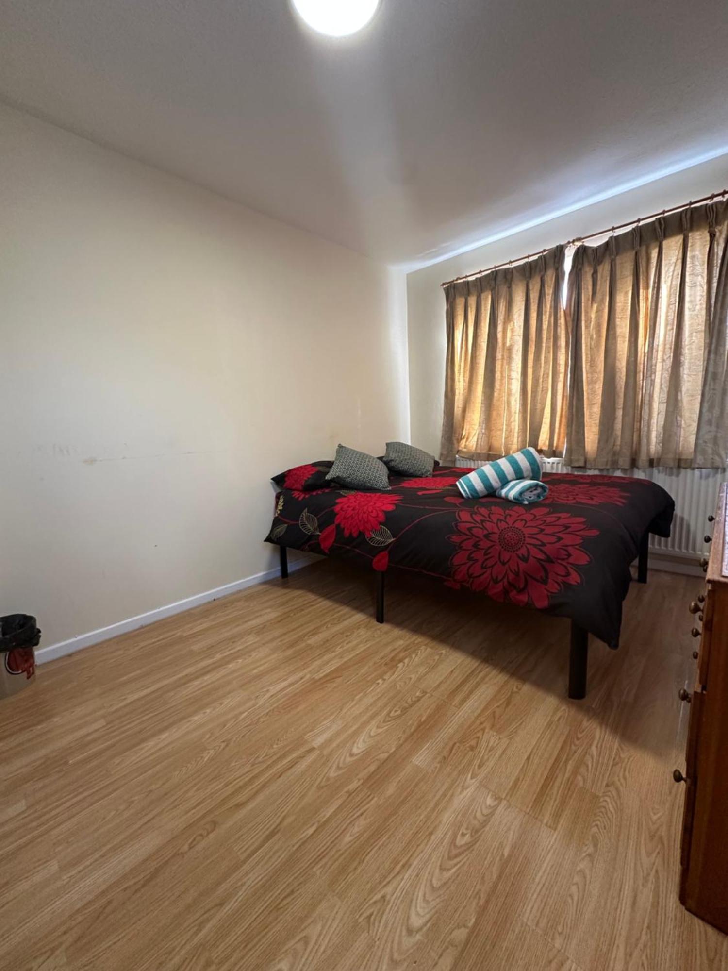 Spacious Double Near Excel Habitación en casa particular Londres